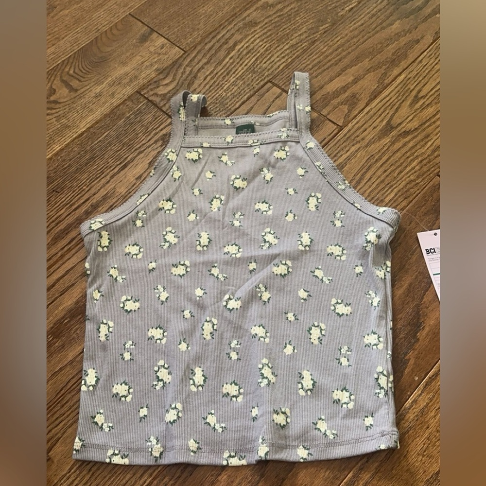 NEW with tags!! Summer cropped tang top!